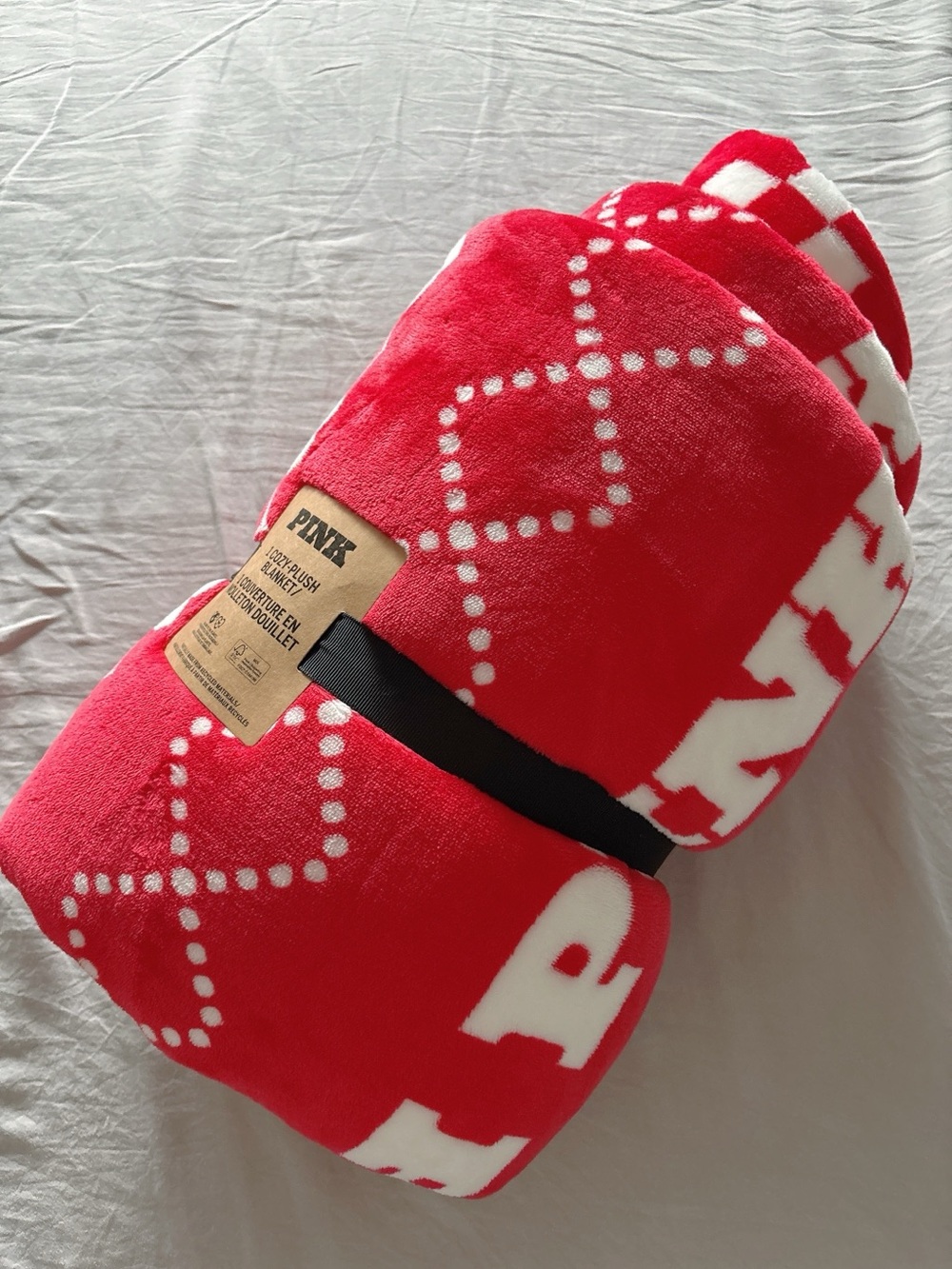 NWT！PINK Victoria's Secret Red and White Plush Throw Blanket